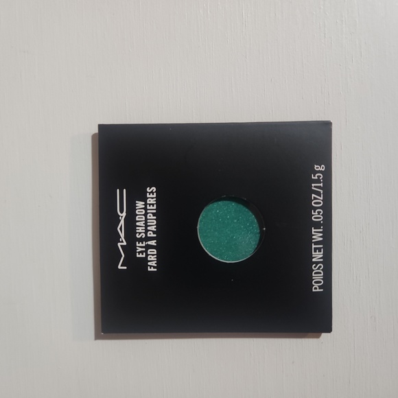 MAC New Crop Frost Eye Shadow Refill Pan - Picture 6 of 7